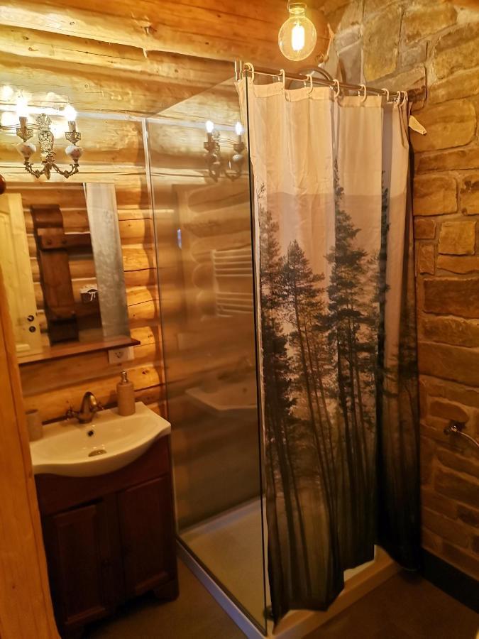 Cabana Casa De Piatra, De La Mara Deseşti Eksteriør bilde
