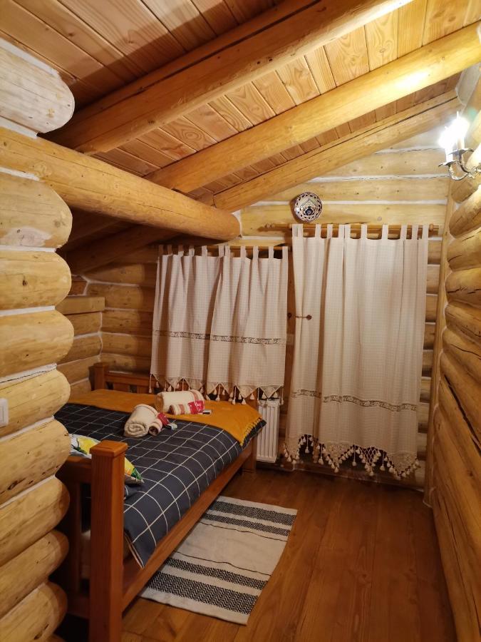 Cabana Casa De Piatra, De La Mara Deseşti Eksteriør bilde
