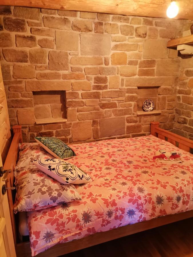 Cabana Casa De Piatra, De La Mara Deseşti Eksteriør bilde