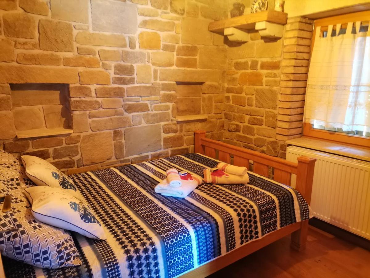 Cabana Casa De Piatra, De La Mara Deseşti Eksteriør bilde